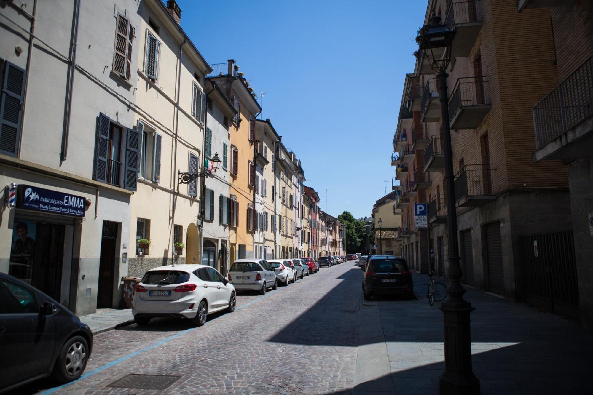 Centro Storico Oltretorrente Apartment Parma Exterior foto